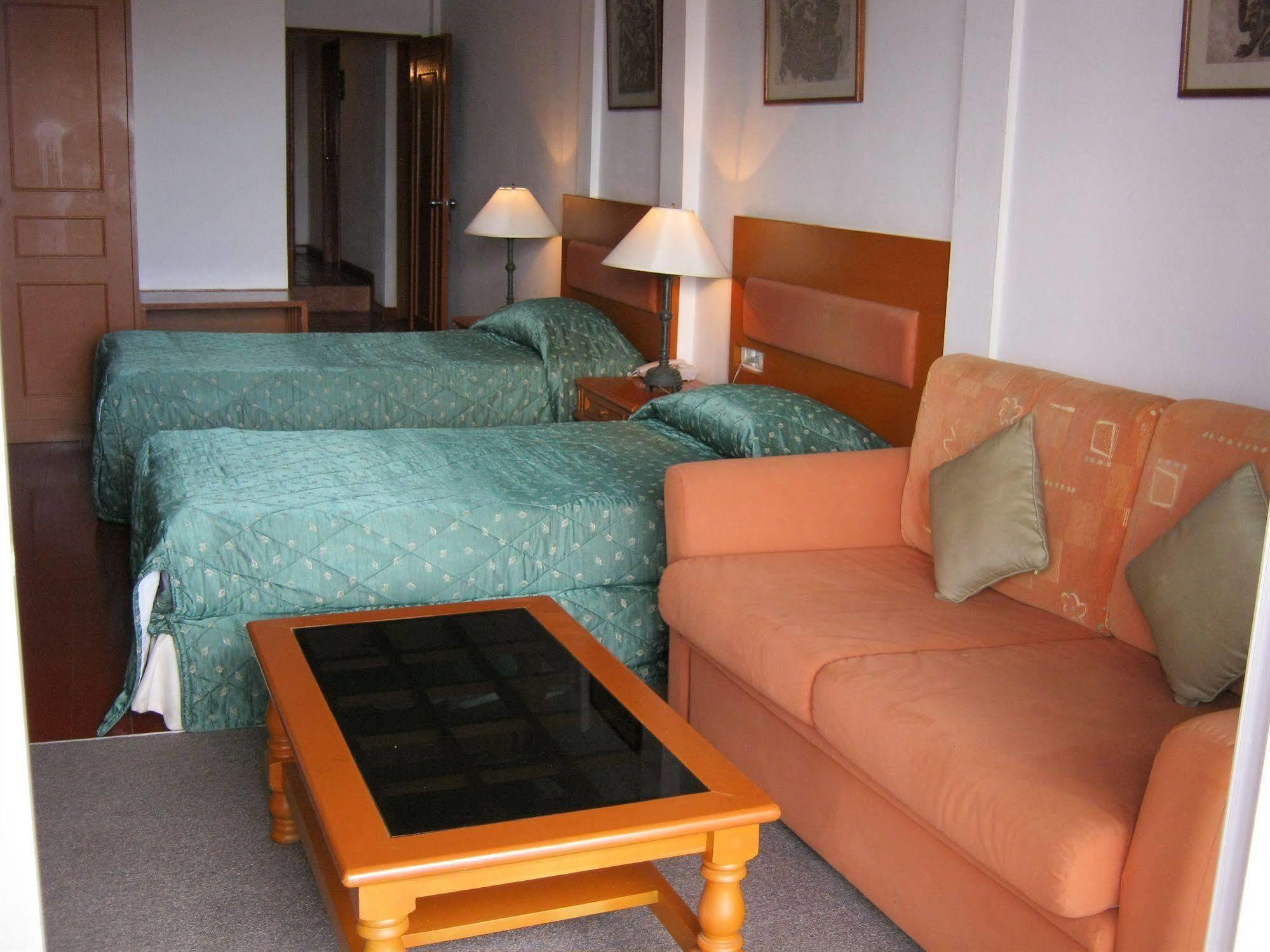 Orchid Hotel And Spa Kalim Bay Patong Dış mekan fotoğraf